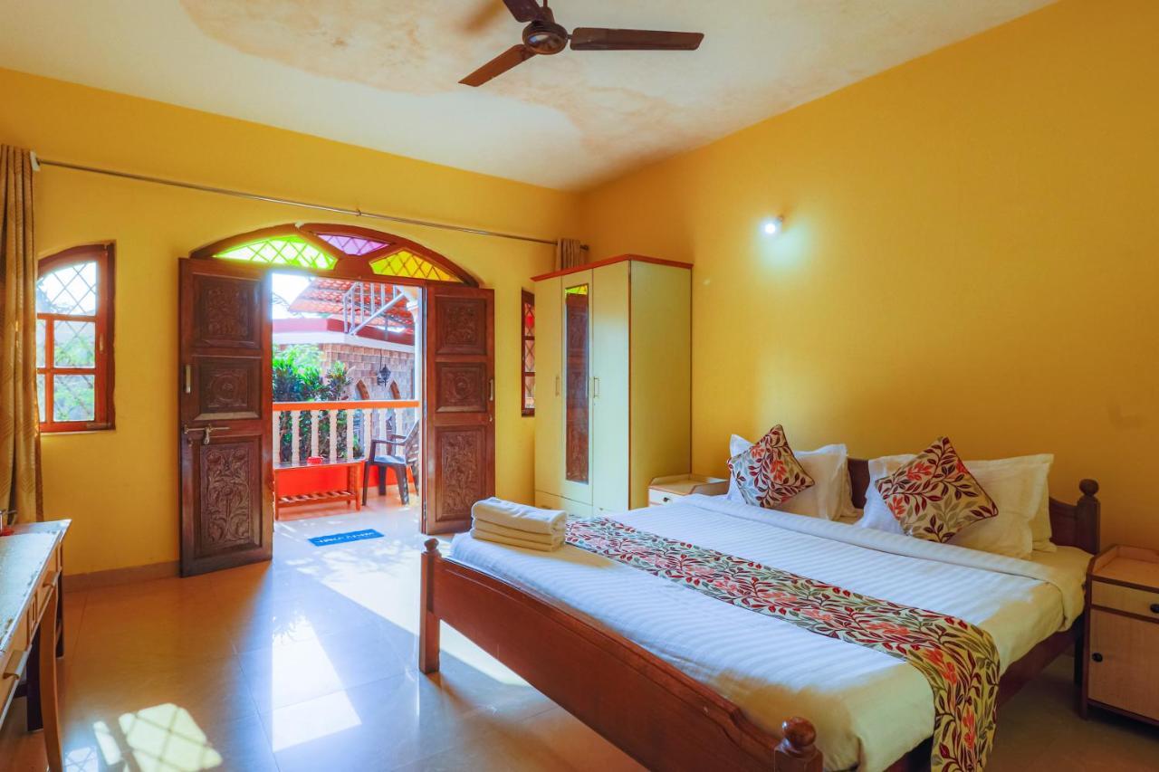 Larios Beach Holidays Resort Baga Exterior foto